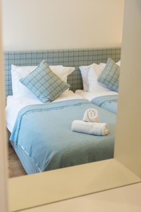 Self Catering , City Centre Apartment With Parking Édimbourg Extérieur photo