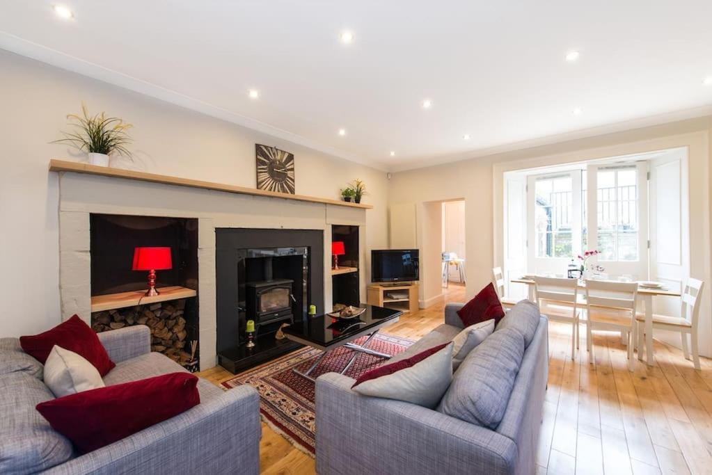 Self Catering , City Centre Apartment With Parking Édimbourg Extérieur photo